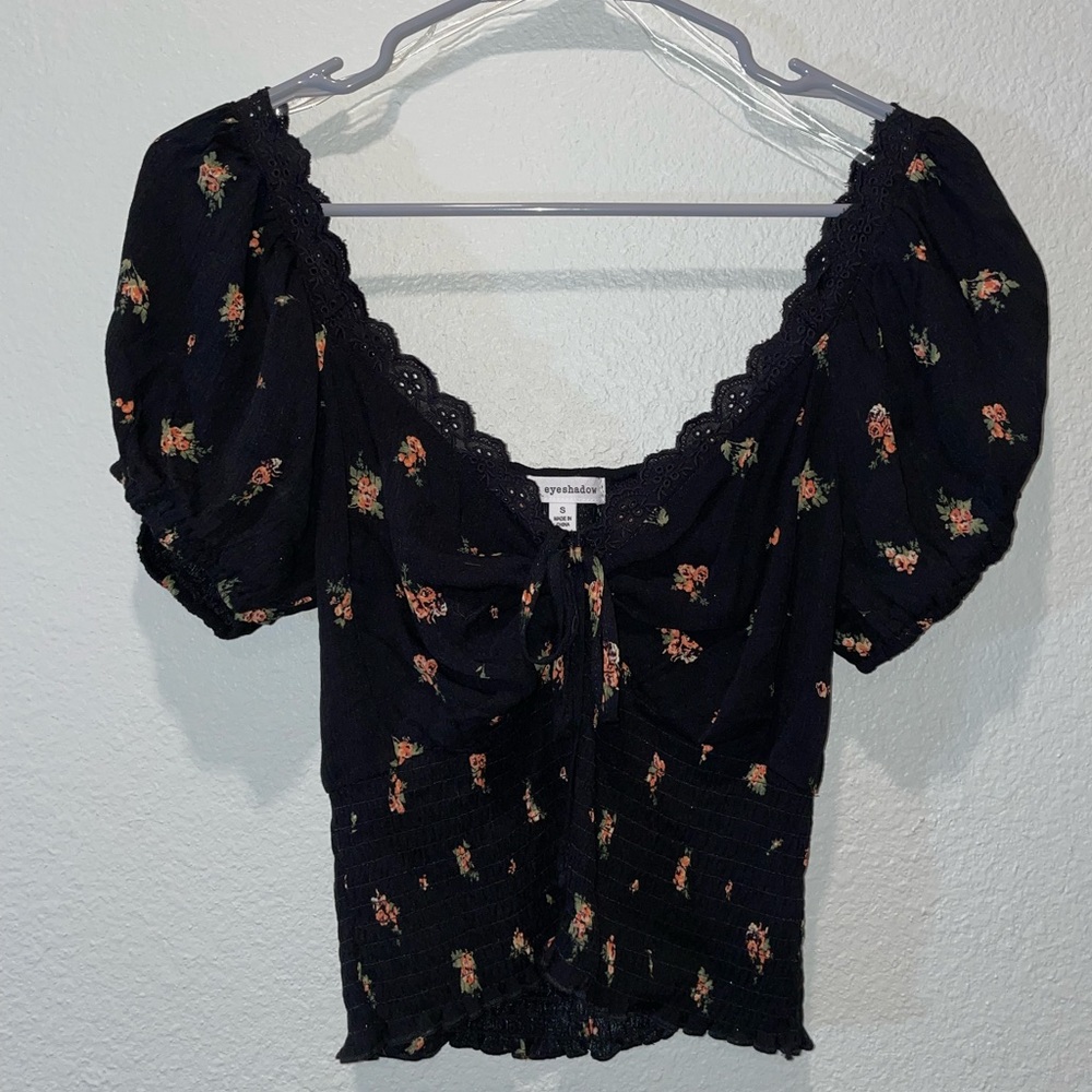 Cute black crop top, only worn once. Great for a night out.